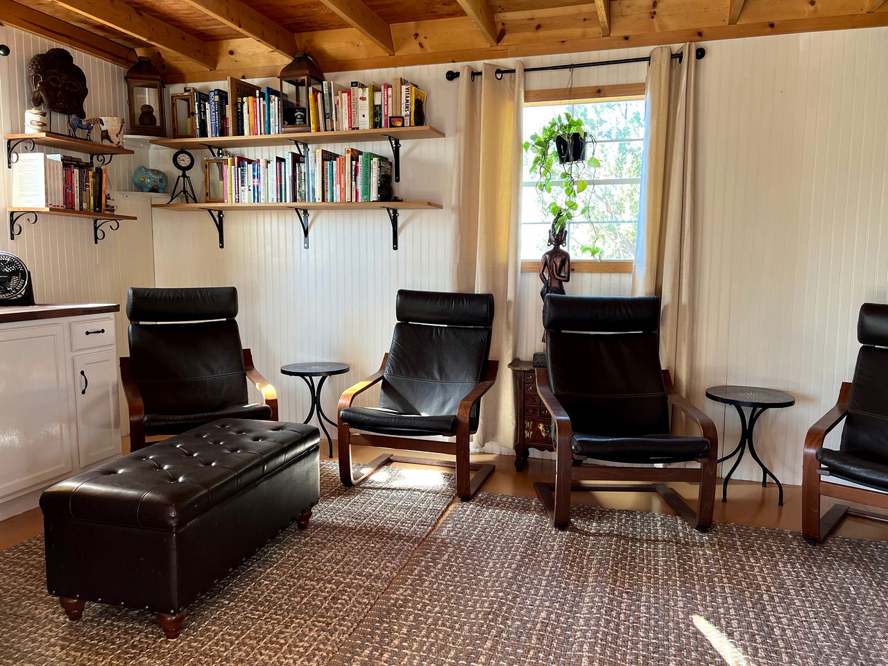 Spa Glamping Experience in a Tiny Barn, to Relax in Flagstaff