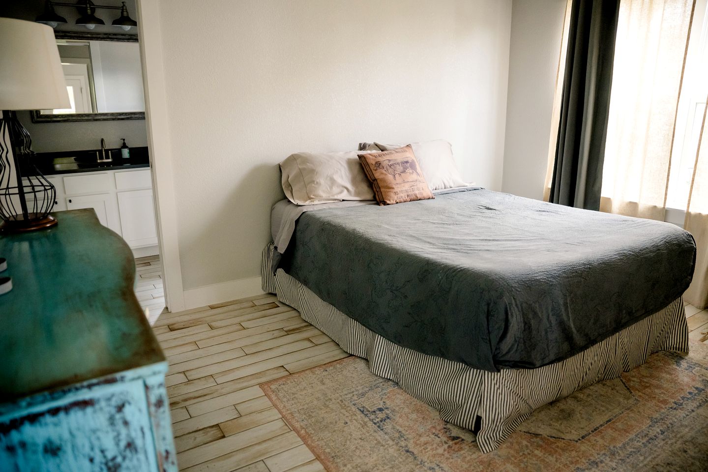 Charming Cabin for Glamping Vacations in Wimberley, Texas