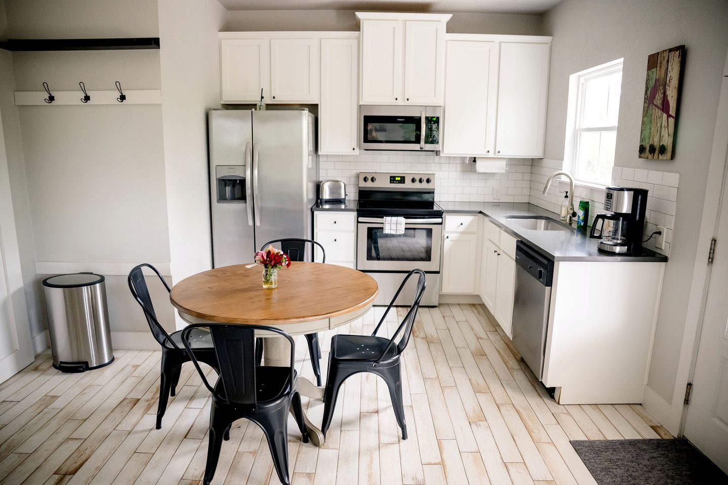 Charming Cabin for Glamping Vacations in Wimberley, Texas