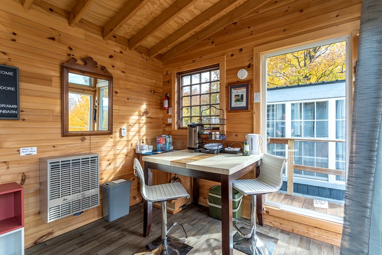 Cabins (United States of America, Preston Hollow, New York)