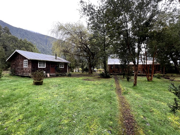 Cabins (Chile, Aysen, Aysen)