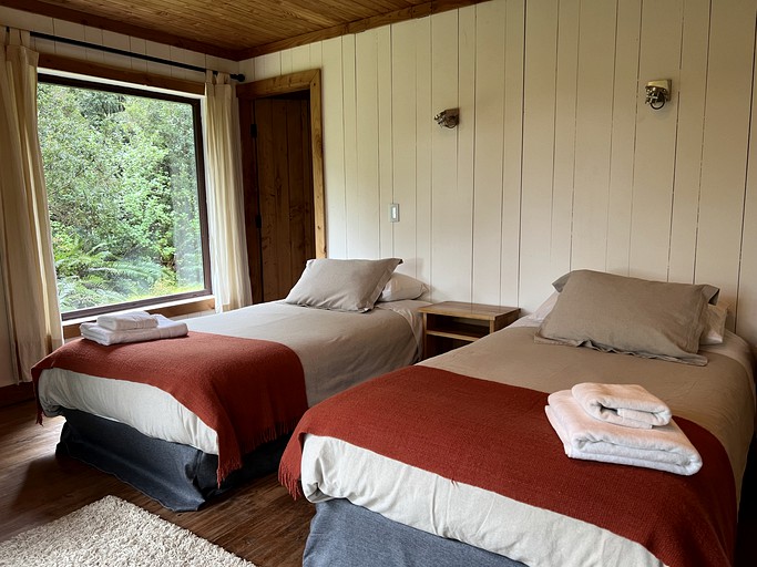 Cabins (Chile, Aysen, Aysen)