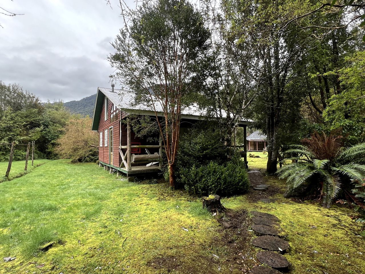 Glamping Cabin with Access to River, Fjords and Private Island in Chile