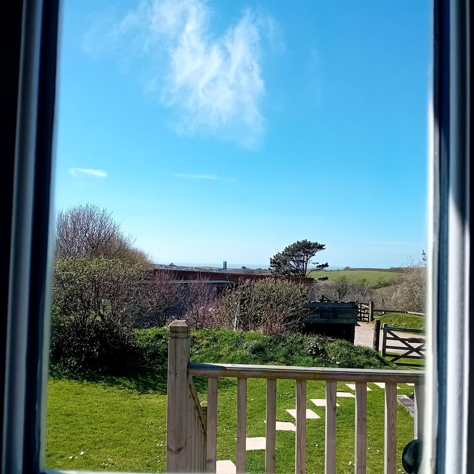Charming Shepard's Hut, Perfect for Glamping on the North Devon Coastline