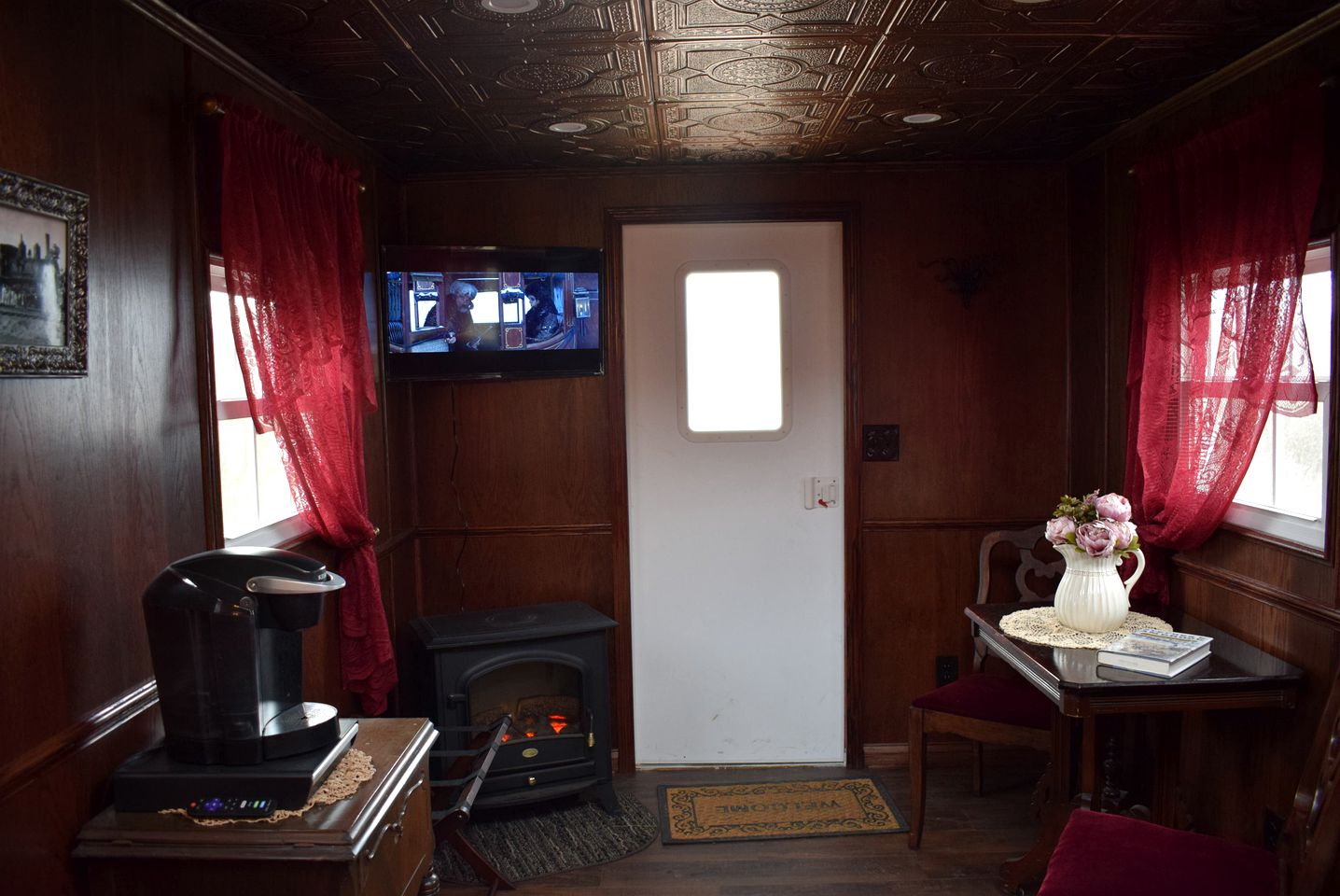 Glamping Caboose for Romantic Getaways in the Heart of Ohio's Wine Country