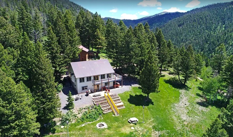 Unbeatable Views at this Luxury Cottage Near Yellowstone and Henry's Lake, with Hot Tub and Fire Pit