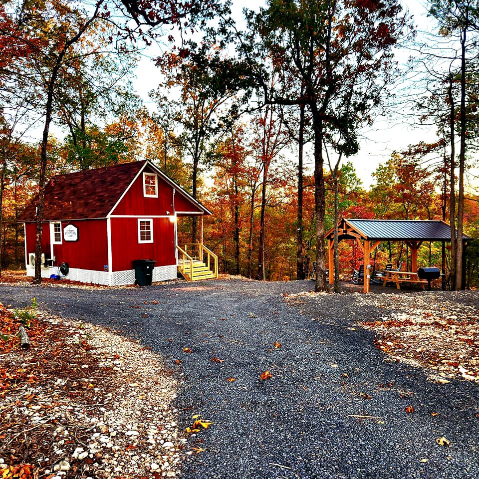 Parker Creek Bend Cabins The Windstorm Cabin, Cabins, Marshall
