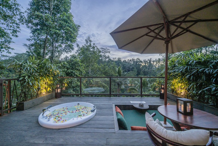 Bell Tents (Indonesia, Ubud, Bali)