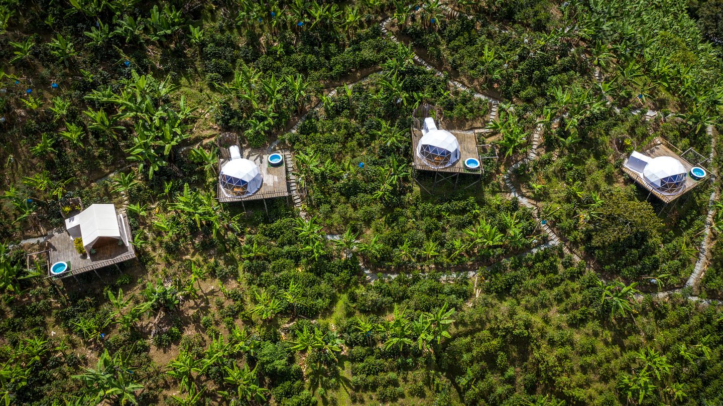 Intimate Dome with Outdoor Jacuzzi, Deck and Views in Colombia