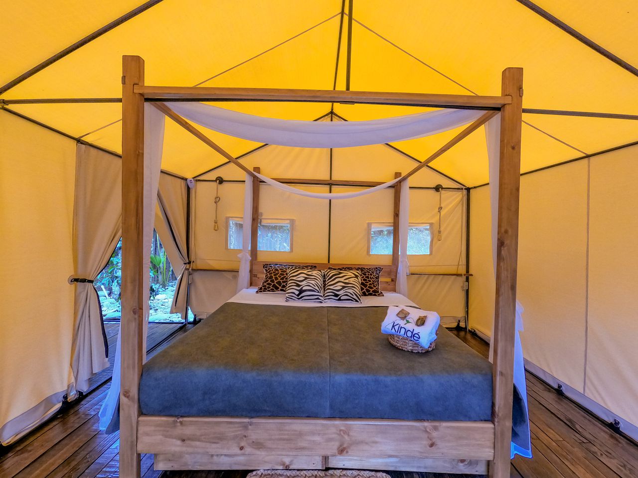 Splendid Safari Tent with Jacuzzi Great for Couples in Colombia