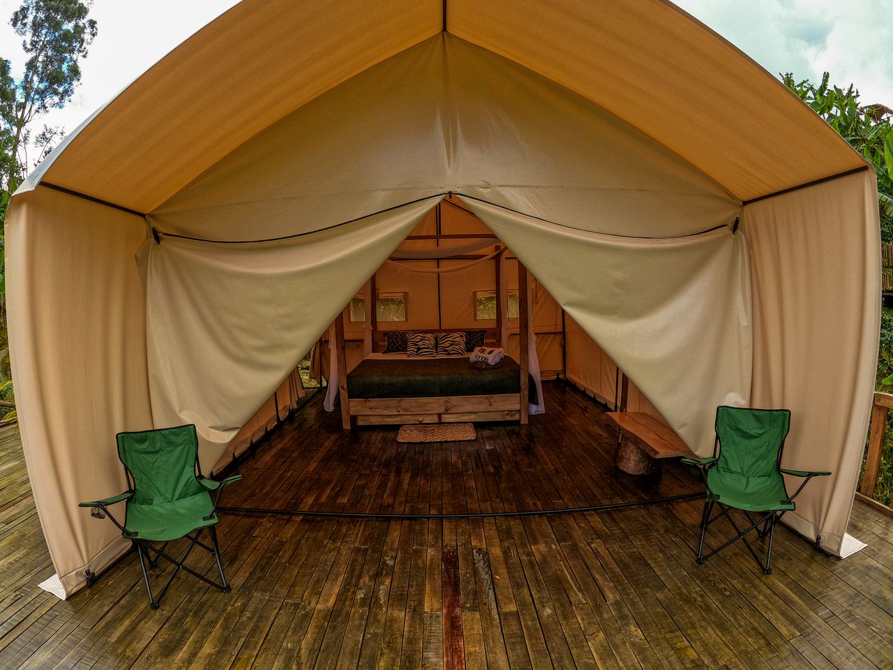 Splendid Safari Tent with Jacuzzi Great for Couples in Colombia