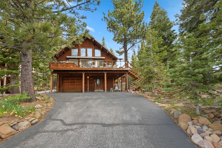 Incline Village Getaway Great Family Getaway! Hot Tub Close to