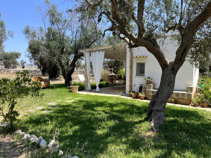 Peaceful Escape to Puglia, Italy, in this Secluded Pet-Friendly Tiny House
