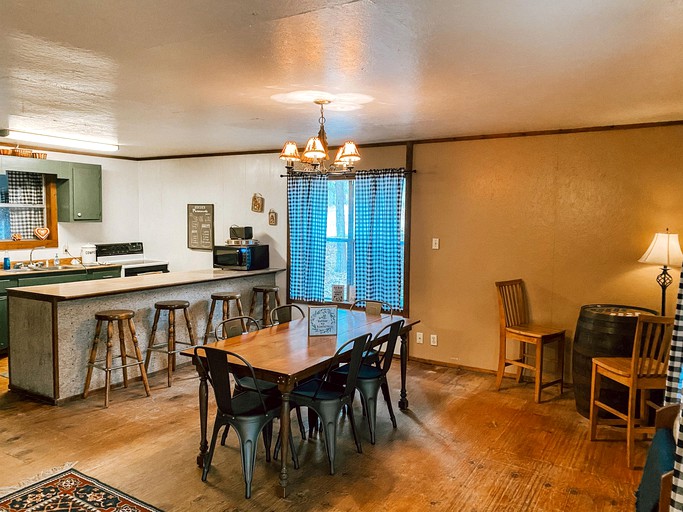 Magnolia Cabin on the Ouachita River, Cabins, Pencil Bluff, United