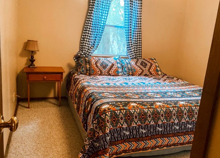 Magnolia Cabin on the Ouachita River, Cabins, Pencil Bluff, United