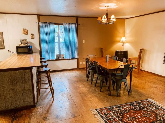 Magnolia Cabin on the Ouachita River, Cabins, Pencil Bluff, United