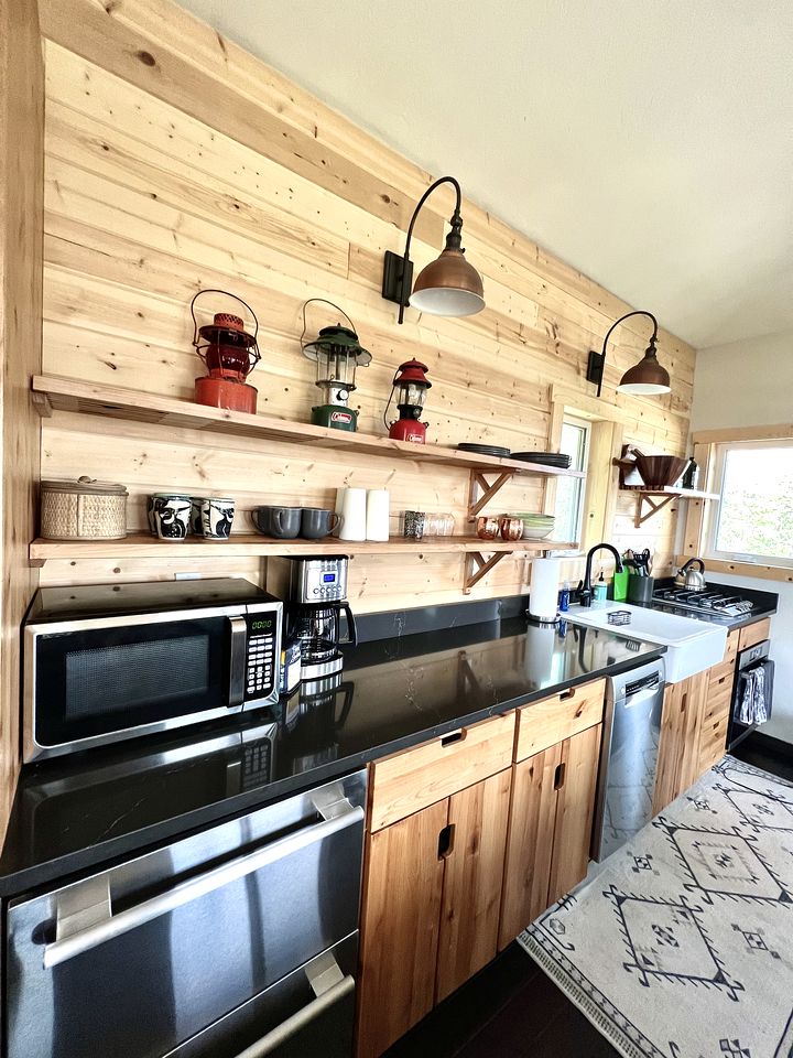 Stunning Pet-Friendly Tower, Nestled in the Mountains in Sandpoint, Idaho