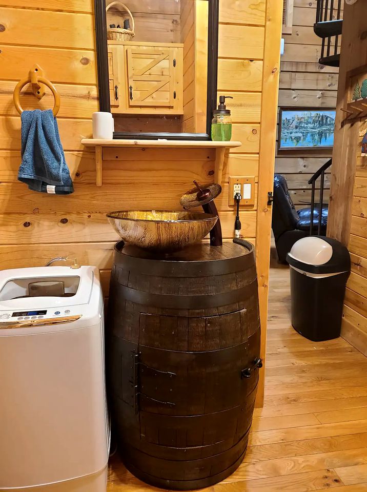 Cabin Retreat near Grayson Highlands State Park for Family Glamping Stays in Virginia
