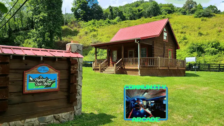 Cabin Retreat near Grayson Highlands State Park for Family Glamping Stays in Virginia