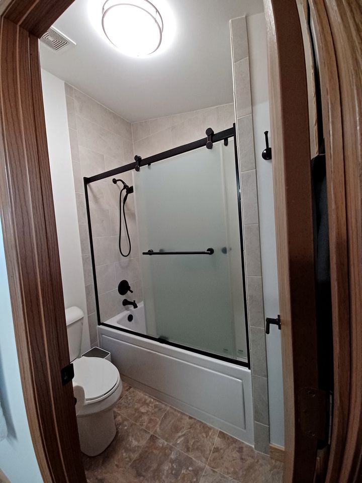 Rustic Cabin Escape for Group Glamping Vacations in De Soto, Missouri