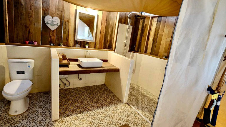 Safari Tents (Thailand, Luang Prabang, Nan)