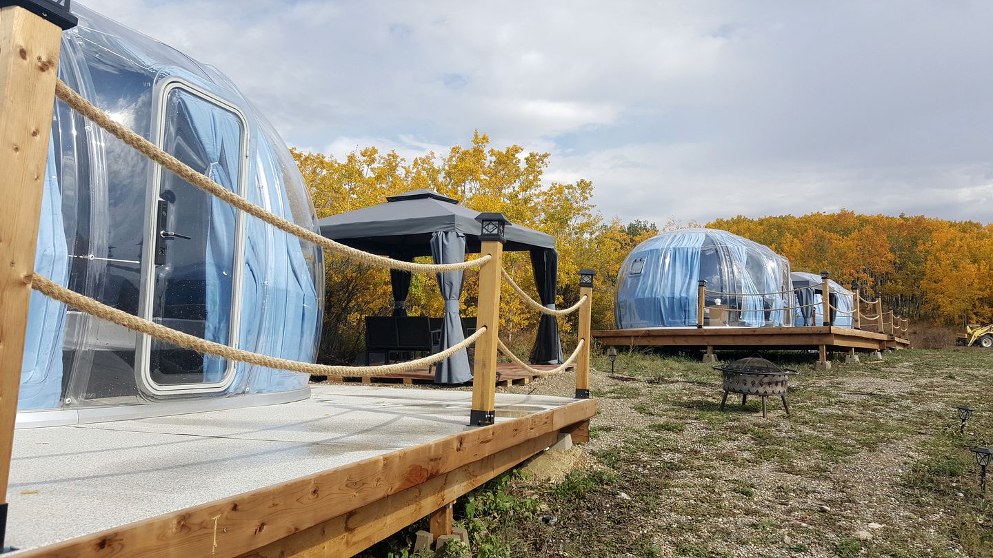 Amazing Riverside Dome with Fire Pit on Ghost Lake, Alberta for Memorable Getaways for Two