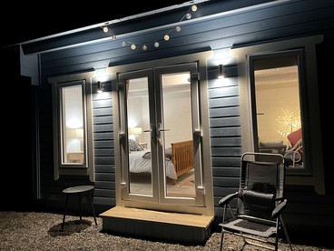 Lovely Tiny Home Rental for Emerald Isle Glamping in County Wicklow, Ireland - Photo 2