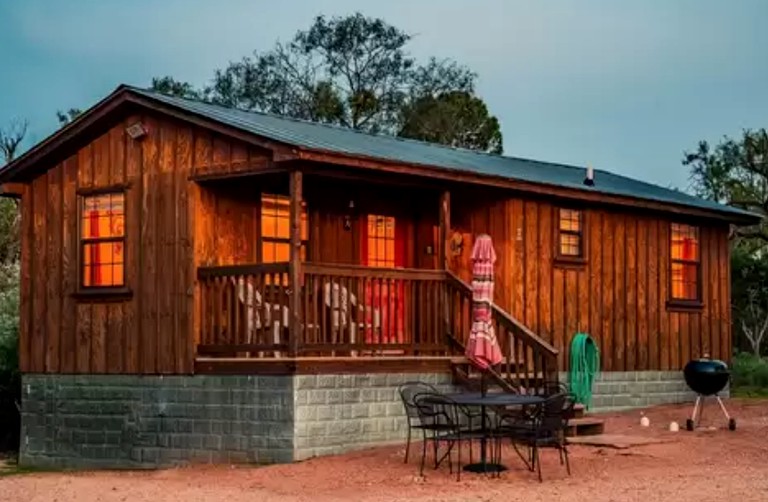 Pet Friendly Texas Hill Country Glamping Cabin on the Llano River