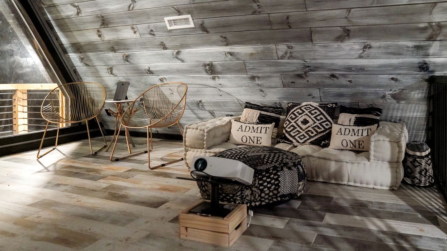 Romantic Escapes in this Stunning A-Frame in North Carolina with Access to a Private Hot Tub and Fire Pit