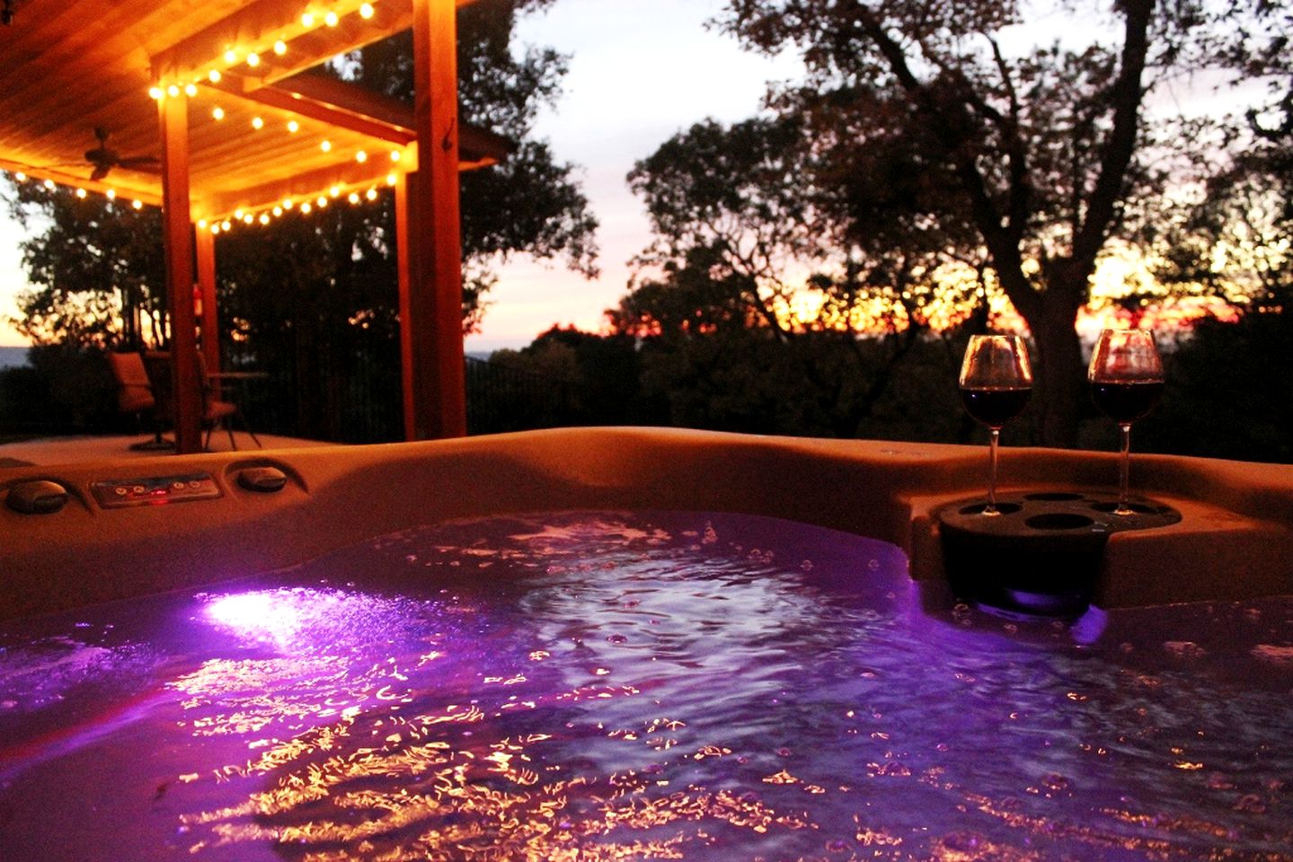 Perfect for Animal Lovers, Pet-Friendly Glamping Cabin Destination in Jackson, California