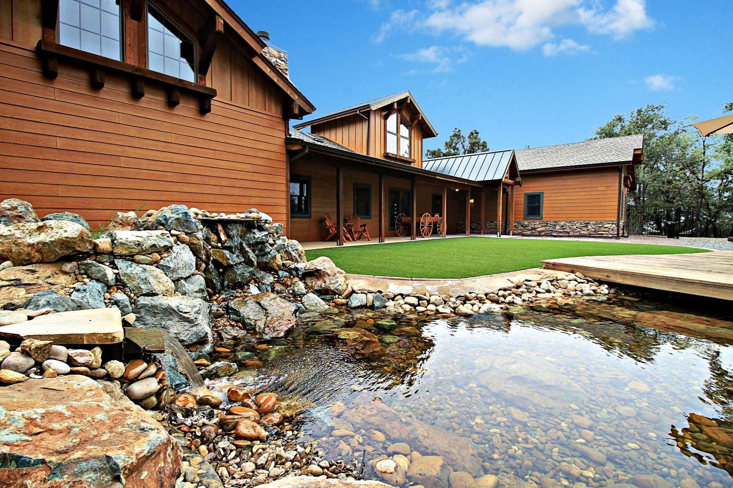 Perfect for Animal Lovers, Pet-Friendly Glamping Cabin Destination in Jackson, California