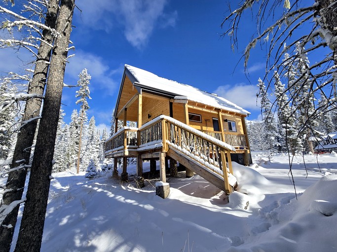 Cabins (Canada, Nordegg, Alberta)