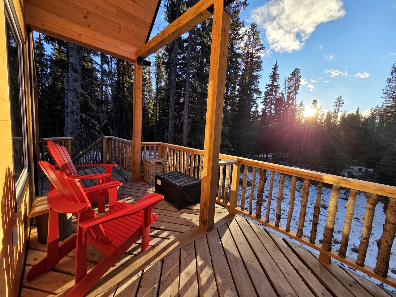 Luxury Cabin Rental for Two with BBQ and Fire Table in Nordegg, Alberta
