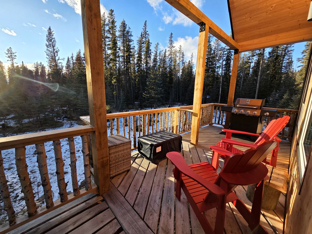 Luxury Cabin Rental for Two with BBQ and Fire Table in Nordegg, Alberta