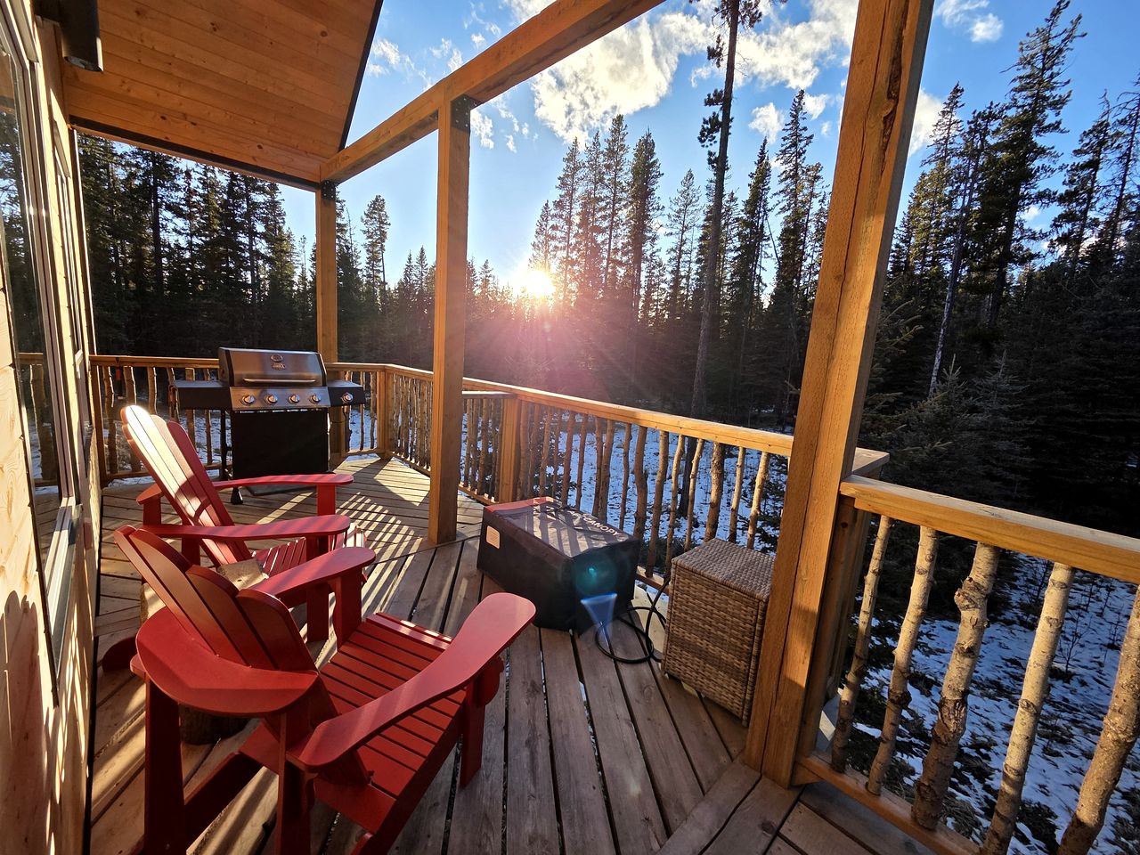 Secluded Cabin Rental for Romantic Weekends Away in Nordegg, Alberta