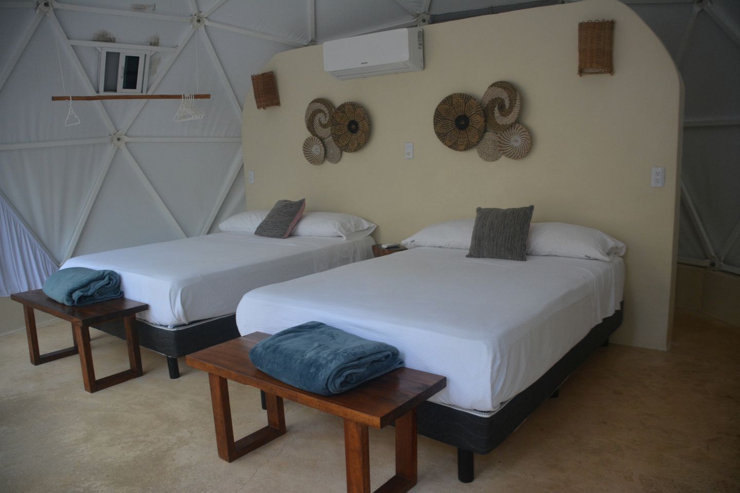 Intimate Chic Domes Ideal for Small Families in Mexico