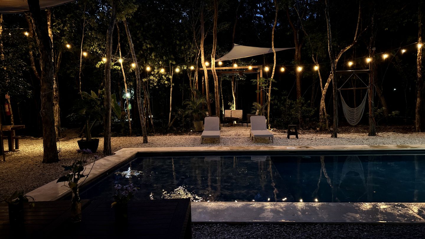 Intimate Chic Domes Ideal for Small Families in Mexico