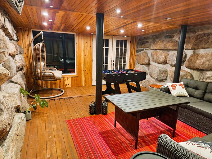 Cottages (Canada, --, --)