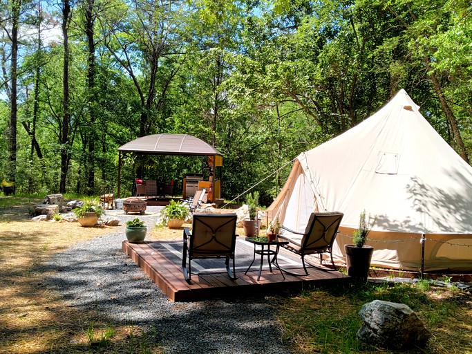 Bell Tents (United States of America, Hot Springs National Park, Arkansas)