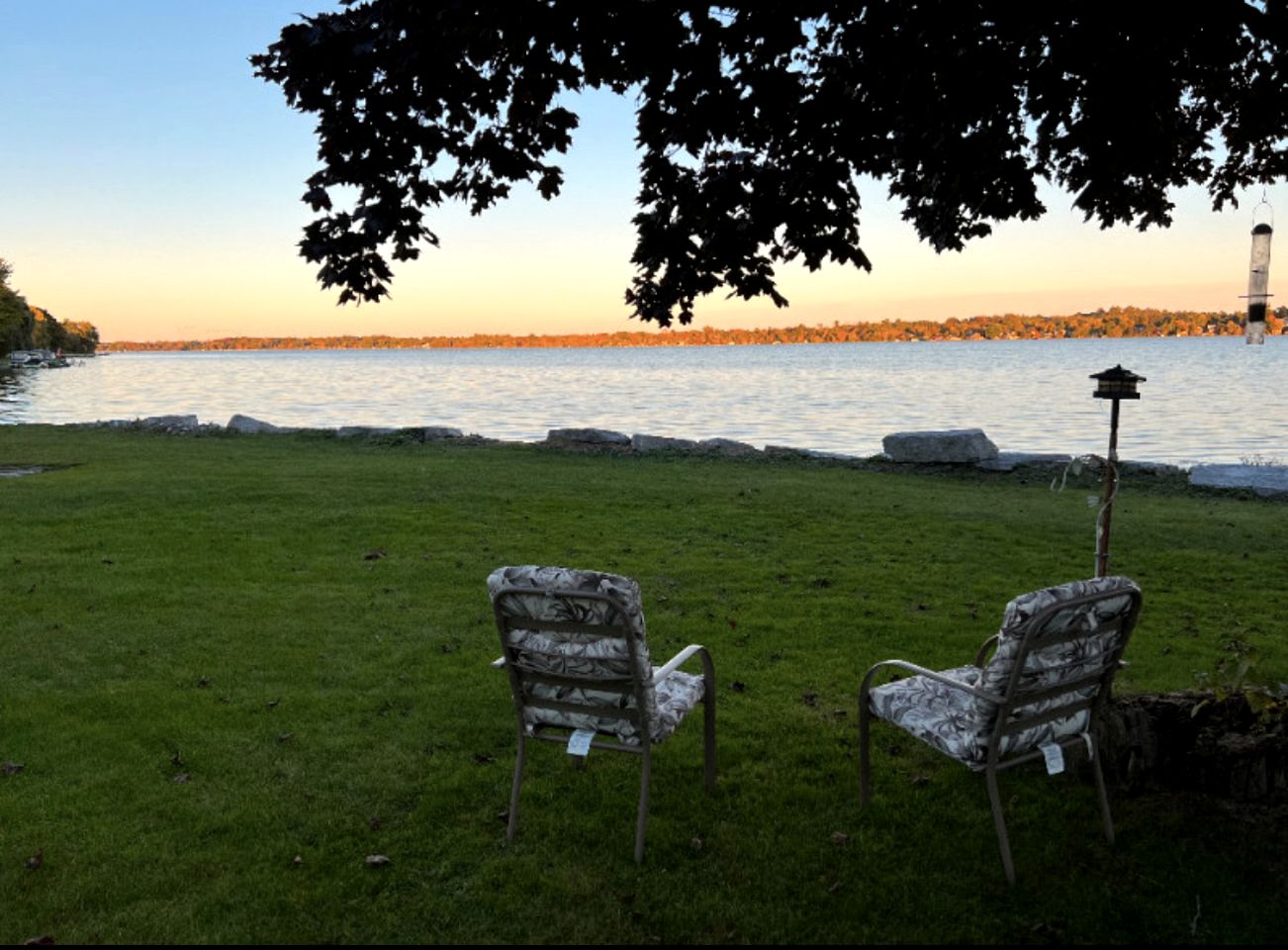 Peaceful Family Friendly Cottage on Lake Scugog, Little Britain near Toronto