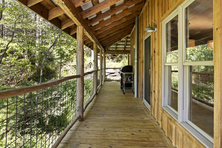 Log Cabins (United States of America, Marshall, North Carolina)