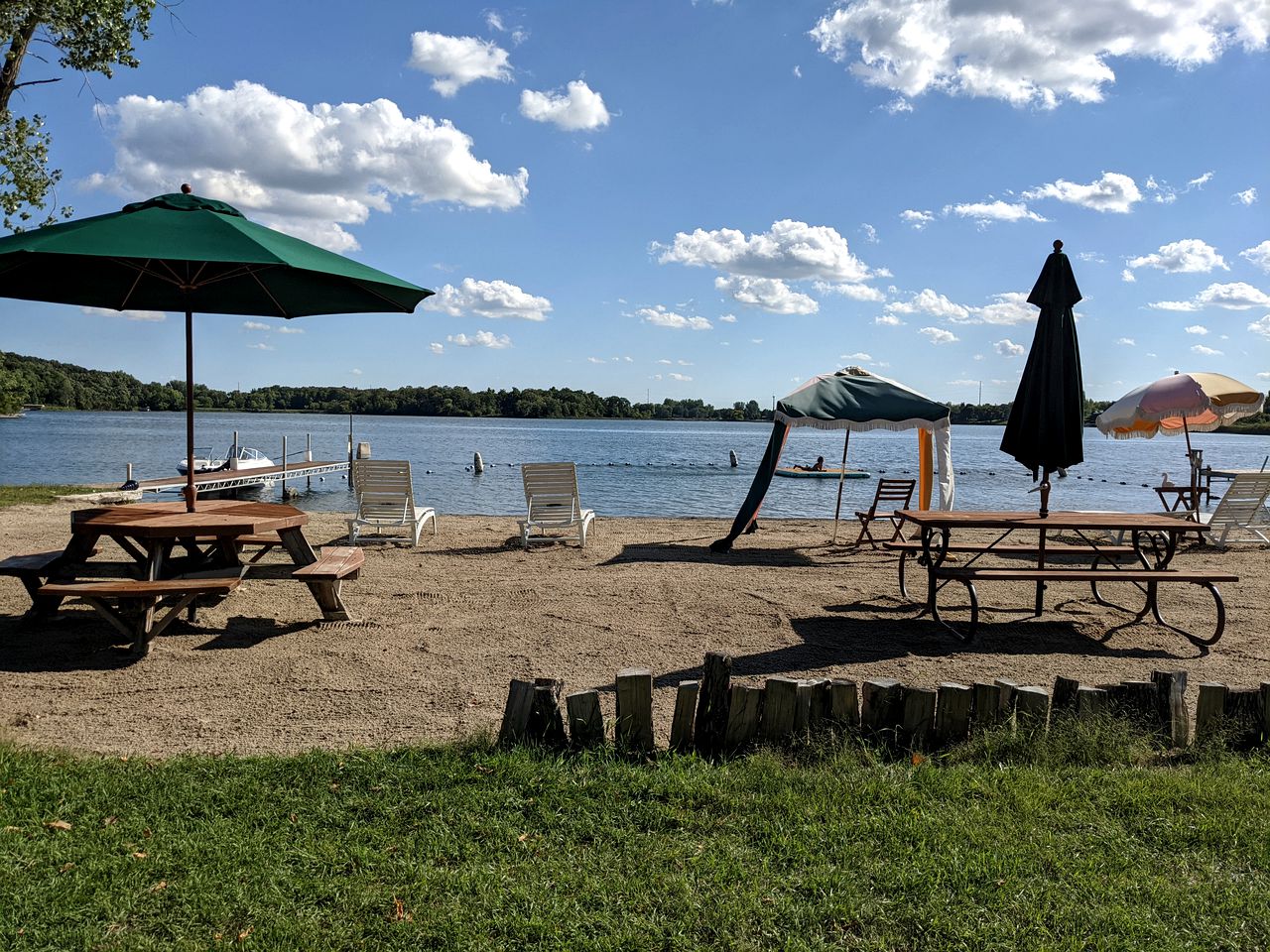 Minnesota Glamping Retreat in Lakeside Cabin for 6 in Fergus Falls