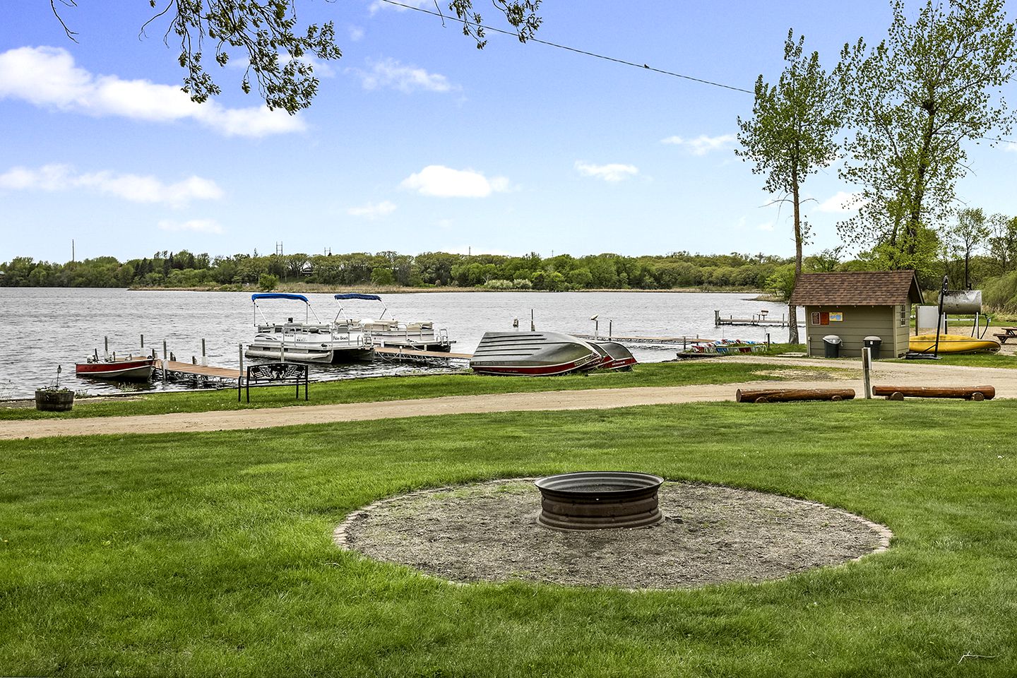 Charming Pet Friendly Cabin for 8 in Fergus Falls, Minnesota