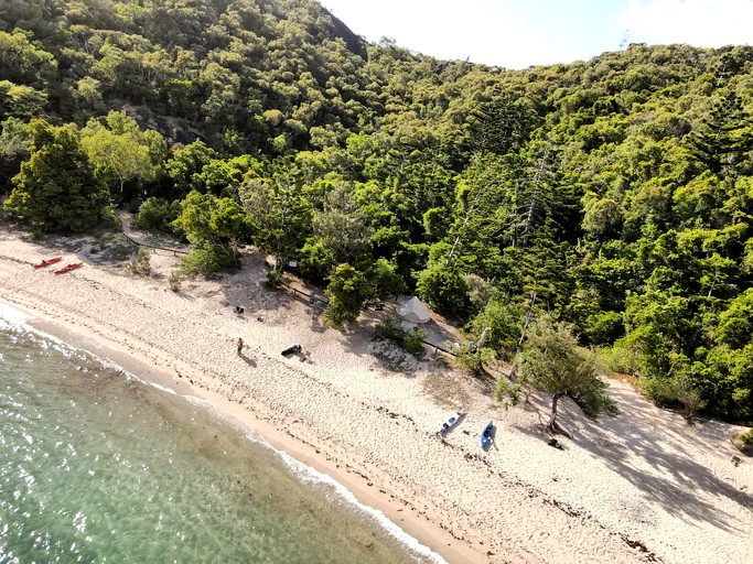 Bell Tents (Australia, Airlie Beach, Queensland)