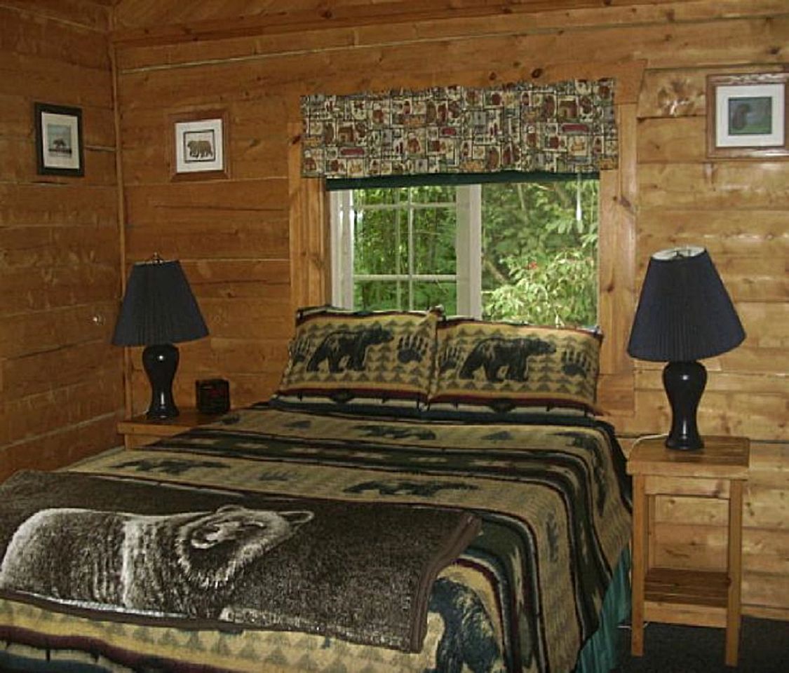 Kenai Fjords National Park Log Cabin for an Alaskan Adventure