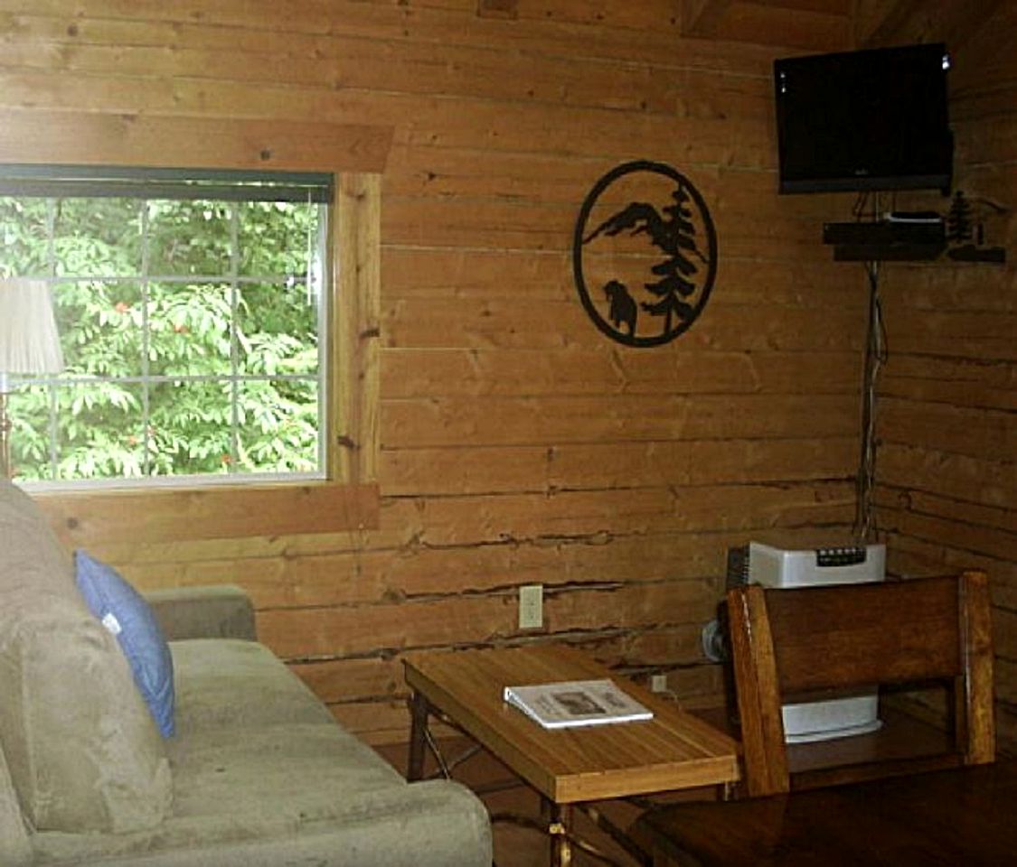 Kenai Fjords National Park Log Cabin for an Alaskan Adventure