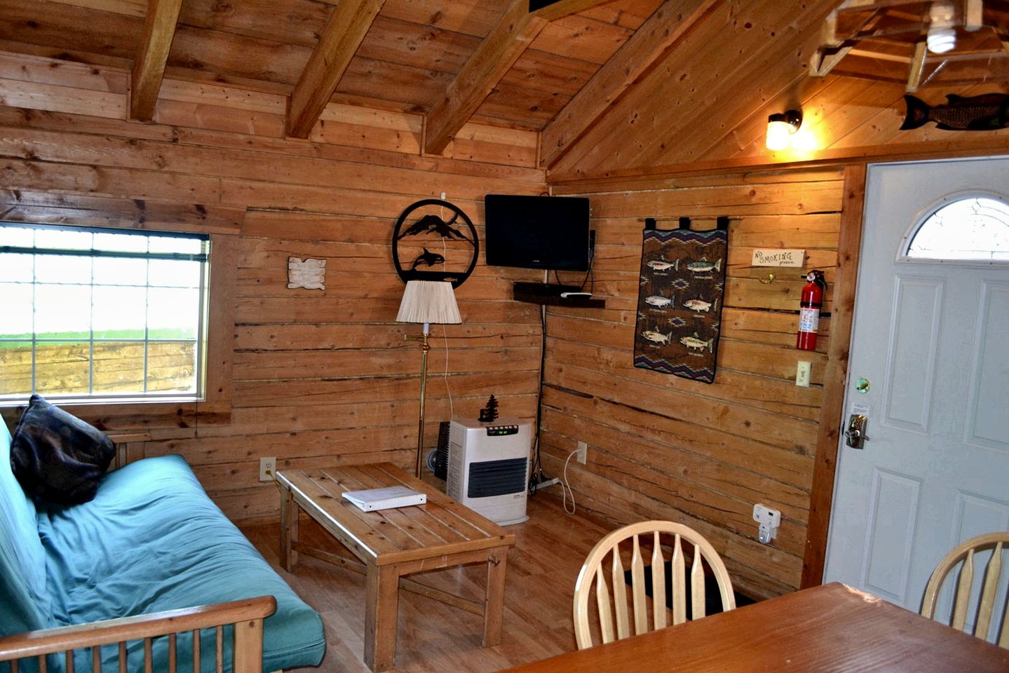 Charming Log Cabin for an Ourdoor Adventure in Kenai Peninsula