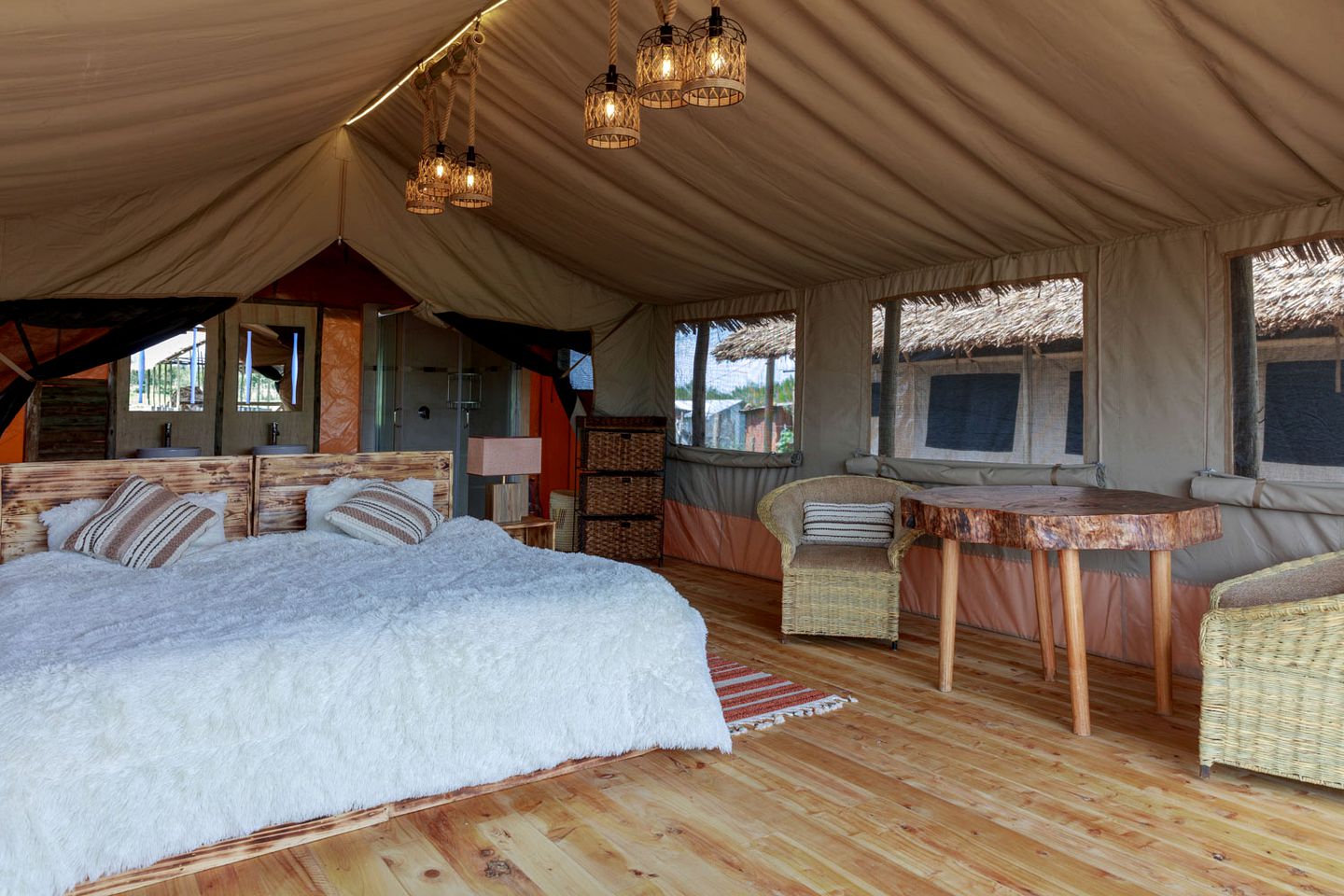 Luxury Glamping Tent in Naro Moru Perfect as a Safari Base in Kenya