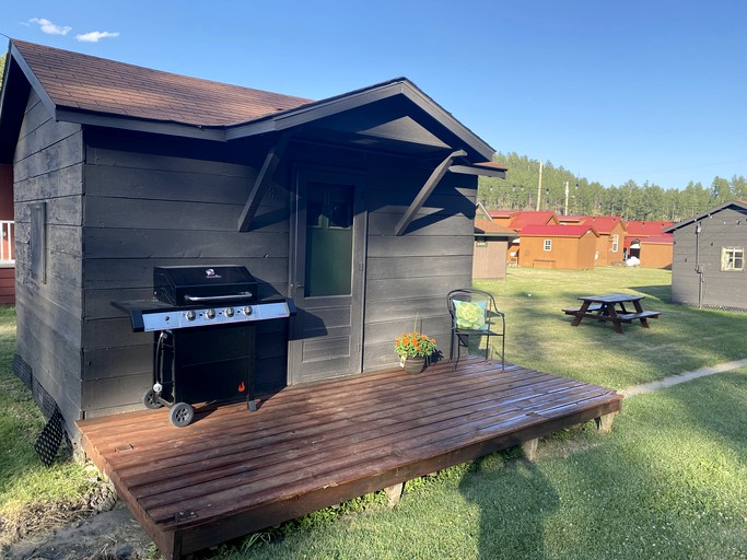 Tiny Cabin with Beautiful Lake Views in Rapid City, South Dakota