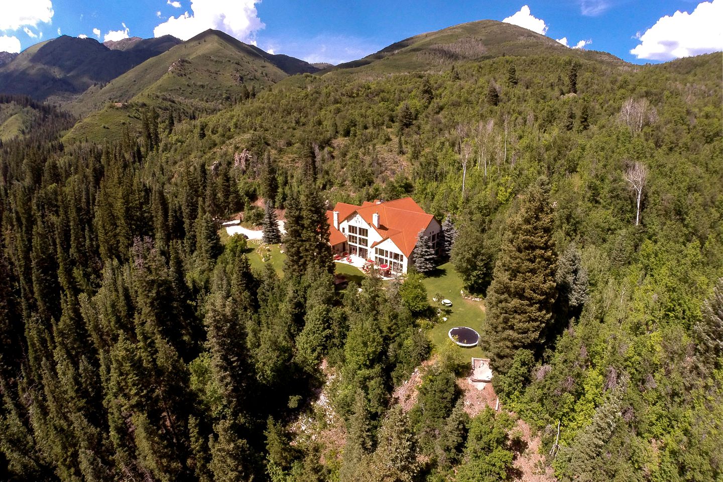 Enchanting and Unique Vacation Rental Nestled in the Wasatch Mountains by Lake Provo, Midway Utah